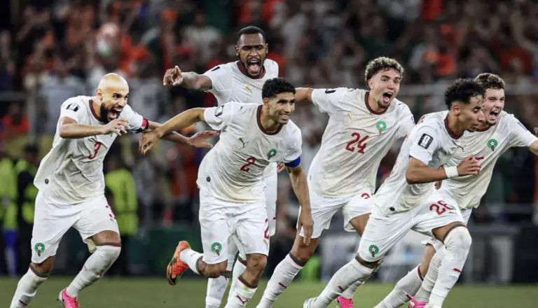 "إل باييس": المغرب أكد مكانته بين كبار العالم ورفع راية إفريقيا في المونديال