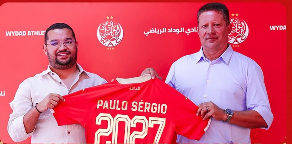 الوداد الرياضي يحسم هوية مدربه الجديد
