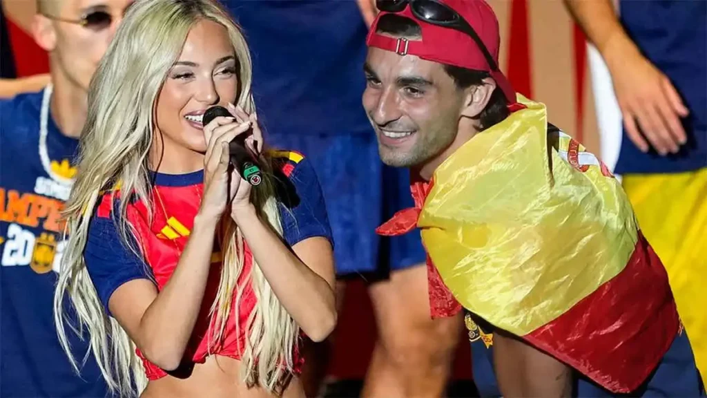 الكاميرات فضحت كل شيء.. فيران توريس وآنا مينا يشعلان الجدل في إسبانيا