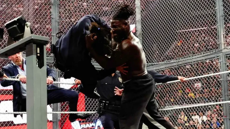 مشهد مروع في WWE.. أوبا فيمي يهاجم رجال الشرطة بعد خدعة ليسنر