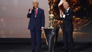 كذبة أبريل في المونديال؟ سخرية بلجيكية من رفع العقوبة عن لاعب أمريكا بالوغون