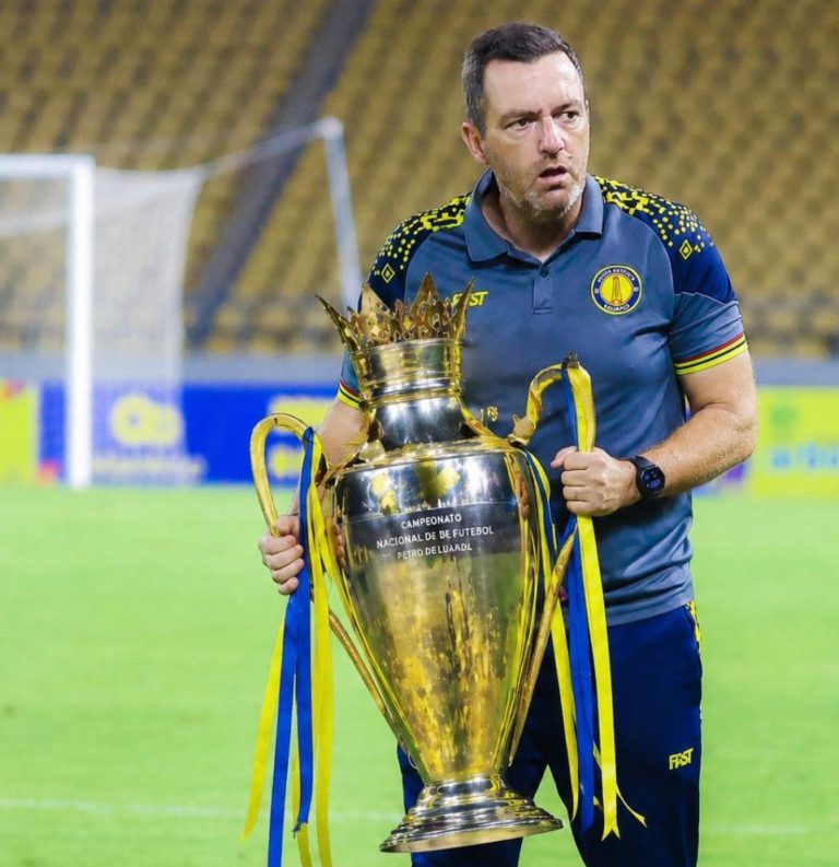 المدرب البرتغالي ريكاردو شيو