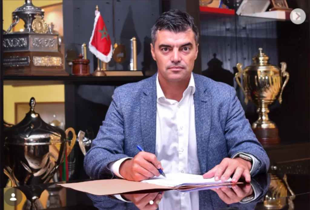 المدرب البرتغالي سواريس كونسالفيس بيدرو فالديمار