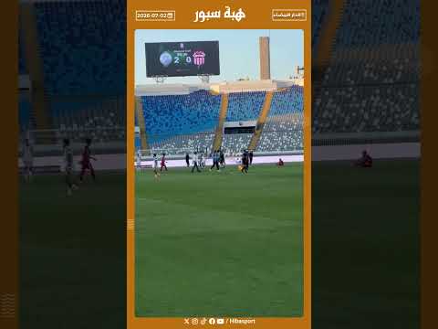 احتفال جماعي للاعبي الرجاء مع حارس الفريق عقب نهاية اللقاء