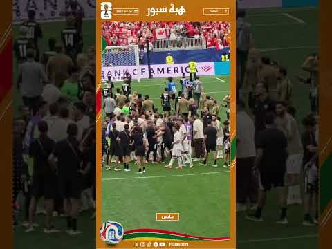 فرحة لاعبي المنتخب الوطني بعد الفوز على كندا