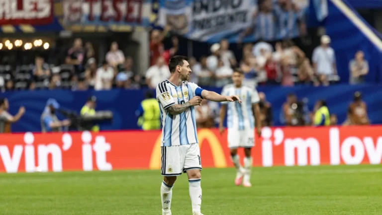 الأرجنتين تهزم سويسرا وتضرب موعدًا مع إنجلترا في نصف نهائي كأس العالم 2026