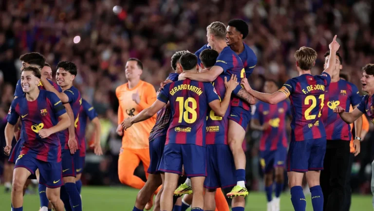 مانشستر سيتي يثير قلق برشلونة بسبب خليفة بوسكيتس