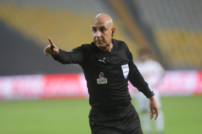 الحكم المصري محمد عادل يفاجئ المصريين بشأن قرارات حكم مواجهة الأرجنتين