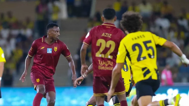 جدل تحكيمي يرافق فوز الاتحاد على الحزم في الدوري السعودي