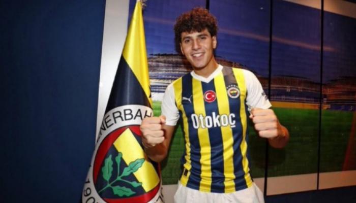 لاعب مصري يقترب من الدوري الإيطالي