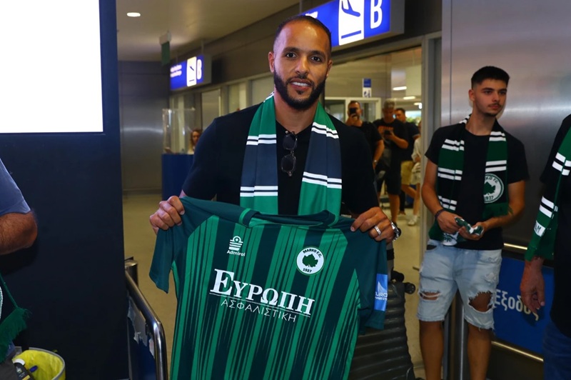 يوسف العربي يعود إلى الملاعب اليونانية من بوابة ماركو