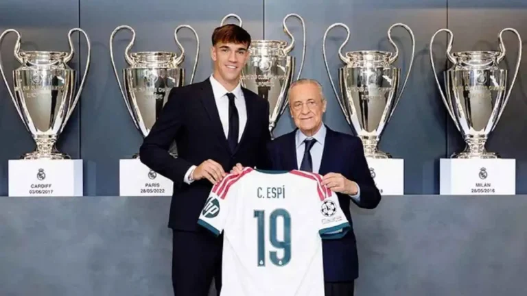 بمجسم البرنابيو وساعة فاخرة.. ريال مدريد يحتفي رسمياً بكارلوس إسبي