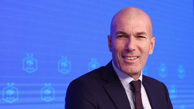 نفاد تذاكر أول مباراة لزيدان مع منتخب فرنسا في أقل من 24 ساعة