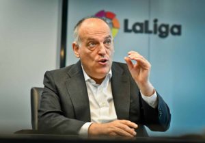 تيباس يترقب موسم مبابي مع مورينيو ويشيد بقوة ريال مدريد