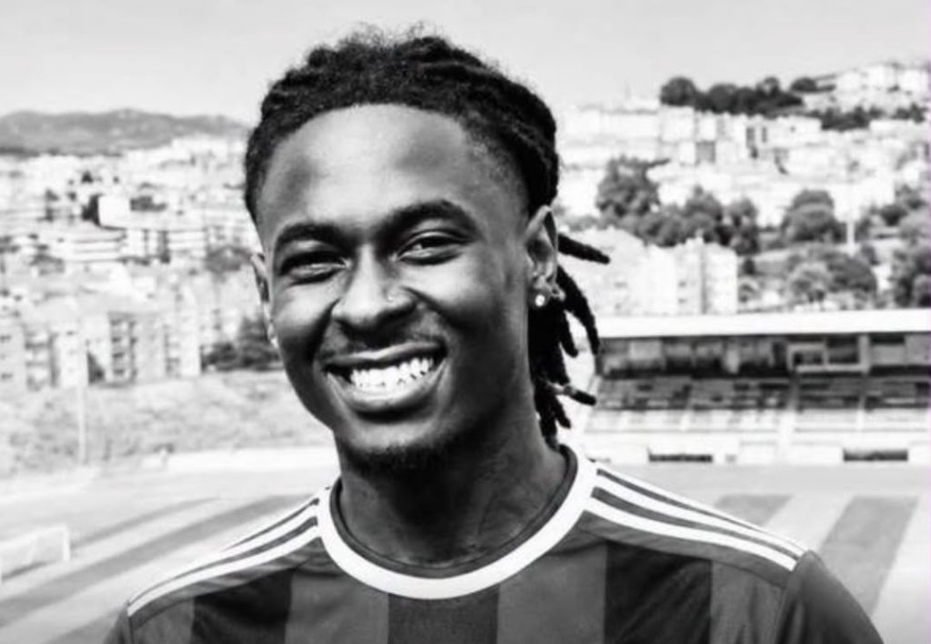 مأساة تهز الملاعب البرتغالية.. وفاة لاعب شاب بعد سقوط مفاجئ