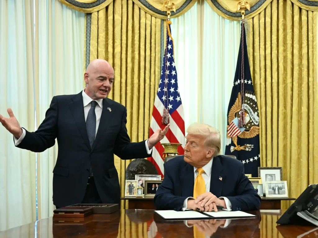 ترامب يتدخل لإنقاذ إنفانتينو و يحذر الفيفا من خطأ فادح