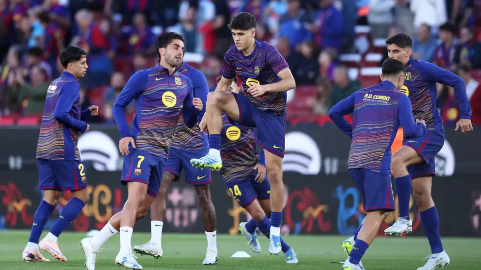 نجم برشلونة يمنح باريس الموافقة لضمه