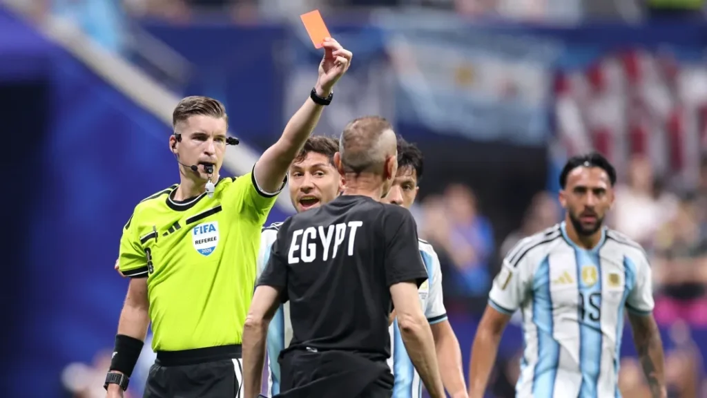 الاتحاد المصري يتحرك لتخفيف غرامة سعفان الصغير أمام الفيفا