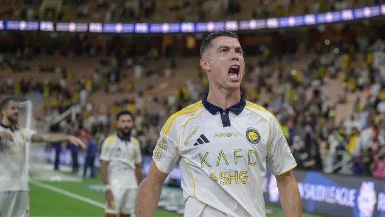 رونالدو يرد على شائعات الغضب بعد ريمونتادا النصر أمام الاتفاق