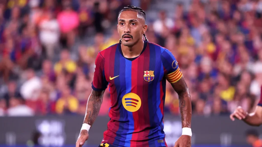 شارب رافينيا يثير إعجاب حكم مباراة برشلونة وأتلتيك بيلباو