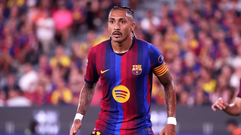 شارب رافينيا يثير إعجاب حكم مباراة برشلونة وأتلتيك بيلباو