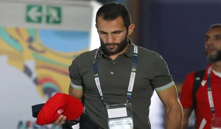عادل رمزي: فخور بأصولي المغربية بعد انضمامي إلى الطاقم التقني للمنتخب الهولندي