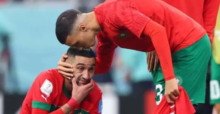 بلال الخنوس يعيد حكيم زياش إلى الواجهة