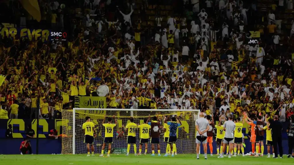 أزمة جديدة تضرب النصر بعد رباعية العين.. بنك الرياض يثير غضب الجماهير