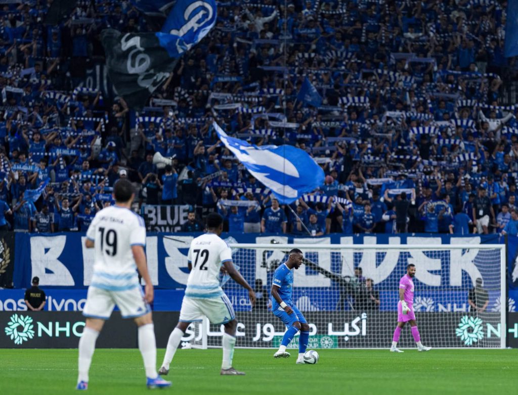 نيوم يفجر مفاجأة مدوية أمام الهلال.. وبونو يغيب في اللحظات الأخيرة