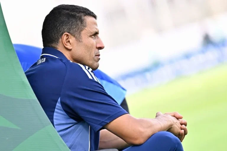 عموتة يرد على شائعات رحيله عن الأهلي المصري