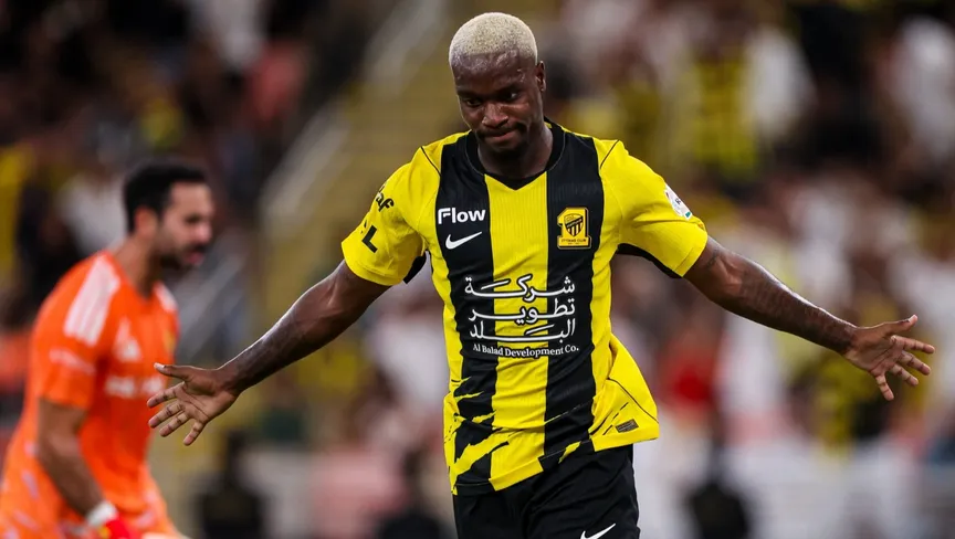 الاتحاد يحسم القمة أمام النصر في دوري روشن السعودي