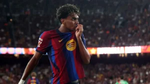 لامين يامال يثير القلق في برشلونة قبل مواجهة فالنسيا