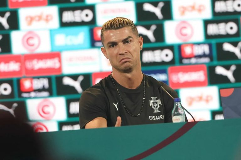 رئيس الاتحاد البرتغالي يقطع برنامجه بسبب أزمة رونالدو