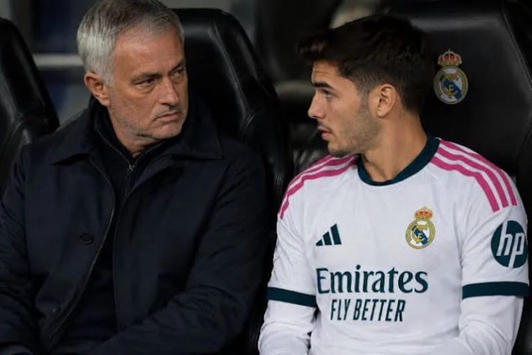 مورينيو يفاجئ إبراهيم دياز قبل مباراة ريال مدريد وريال بيتيس
