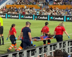صدمة في نهائي كأس كاتالونيا.. إصابة قوية تضرب نجم برشلونة الشاب