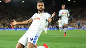 ليدز يصعق نيوكاسل برباعية في الدوري الإنجليزي
