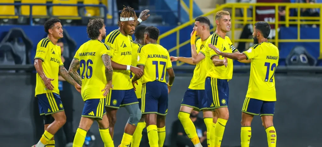 رونالدو يقود النصر ليعادل الرقم القياسي لريفيربلايت