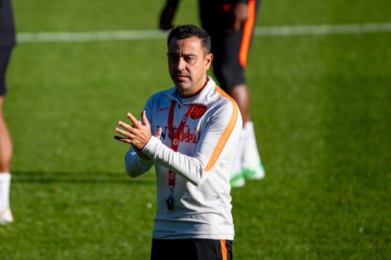 قبل مواجهة ألمانيا.. تشافي يحدد ملامح أسلوبه مع منتخب هولندا