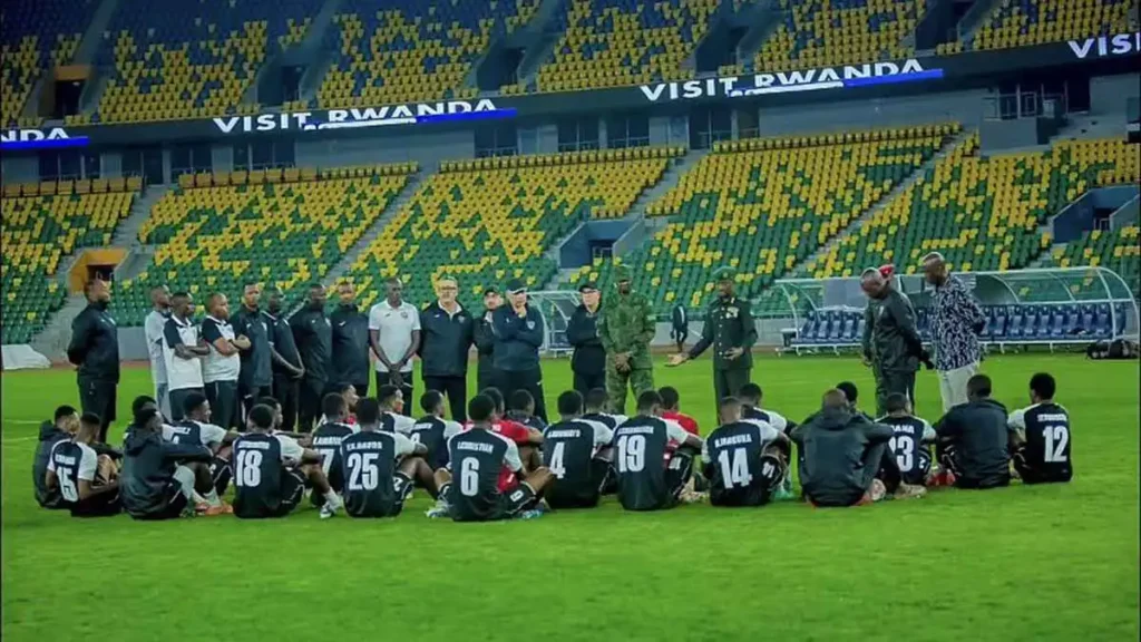 قبل مواجهة الزمالك.. رسالة قوية من رئيس أركان الجيش الرواندي للاعبين