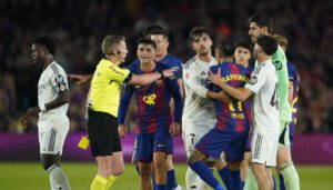 ريال مدريد يفتح النار على التحكيم ويتهمه بالانحياز لبرشلونة قبل الكلاسيكو