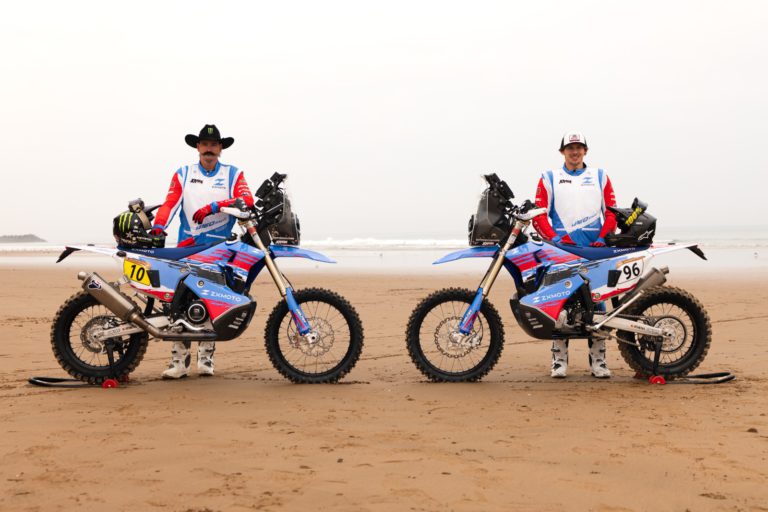هاوز وإبستر يقودان ZXMOTO في رالي OLA Energy المغرب