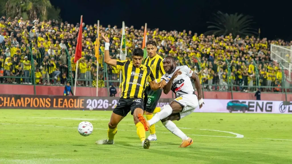 دوري أبطال إفريقيا يهدد بإقصاء مبكر لعمالقة القارة.. 5 أندية تبحث عن النجاة قبل دور المجموعات