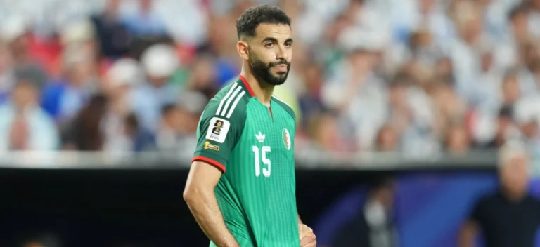 أزمة آيت نوري مع منتخب الجزائر تتفاقم