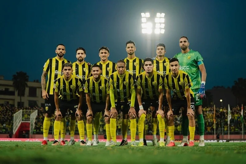 المغرب الفاسي يشد الرحال إلى كوت ديفوار بحثا عن بطاقة العبور